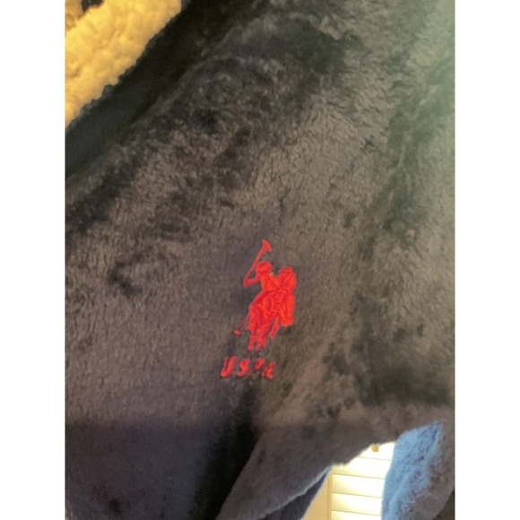 U.S. Polo Assn. Plush Robe Sherpa Collar Belted Pockets Loungewear L/G - Picture 4 of 10